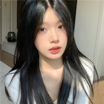 盛开的樱花林下